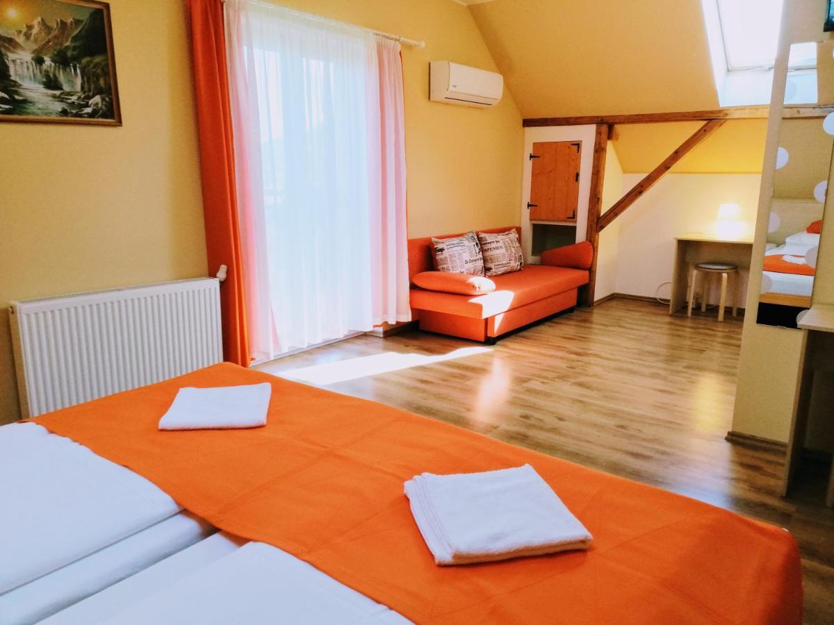 Lotuszvirag Vendeghaz Hotel Szekszard Exterior photo